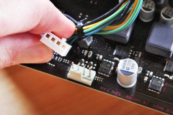 Hướng Dẫn Sửa Lỗi CPU Fan Speed Error Detected 3 Kiểm tra kết nối của quạt CPU