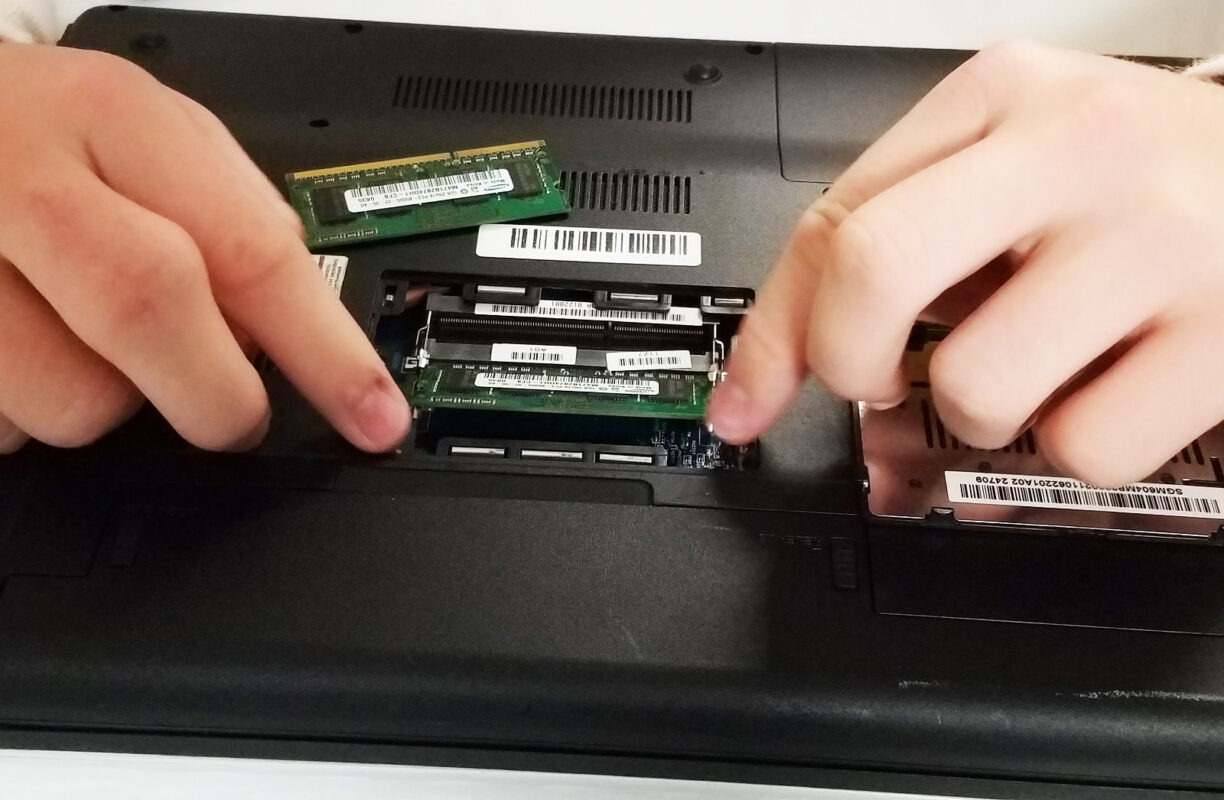 Dịch Vụ Nâng Cấp RAM Laptop Sony Vaio 2 Quá Trình Nâng Cấp RAM Sony Vaio