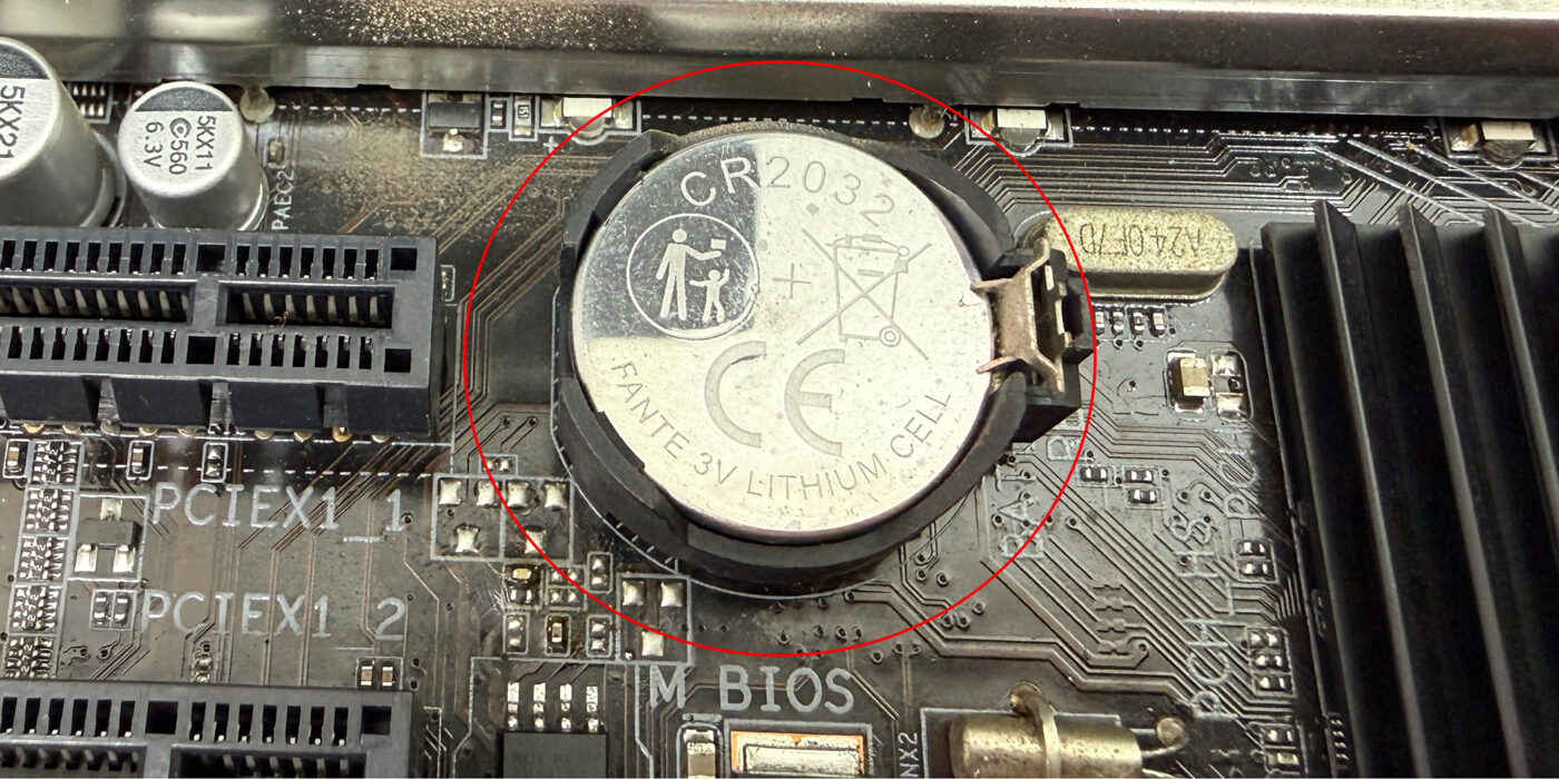 Các Cách Reset BIOS Trên Máy Tính Dễ Thực Hiện 5 Reset BIOS Bằng Cách Tháo Pin CMOS